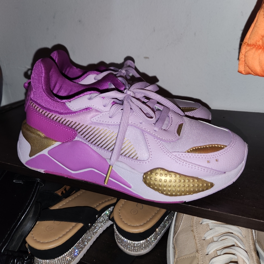 Ladies Pumas